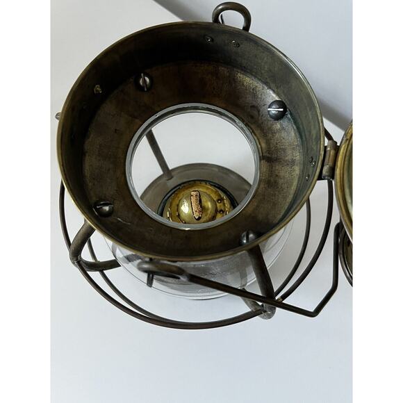 W.E. RHYNE Brass Mast Light Lamp Oil Maritime Sea Nautical Ship Lighthouse Decor - Picture 9 of 10